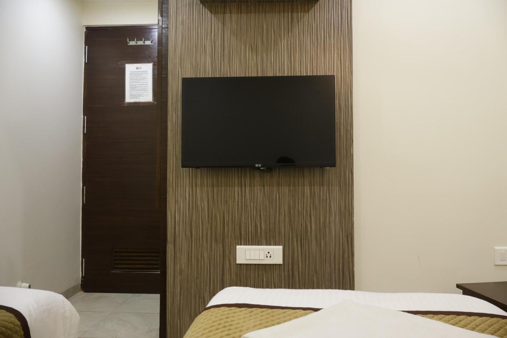 אחמדאבאד Hotel Kabir מראה חיצוני תמונה