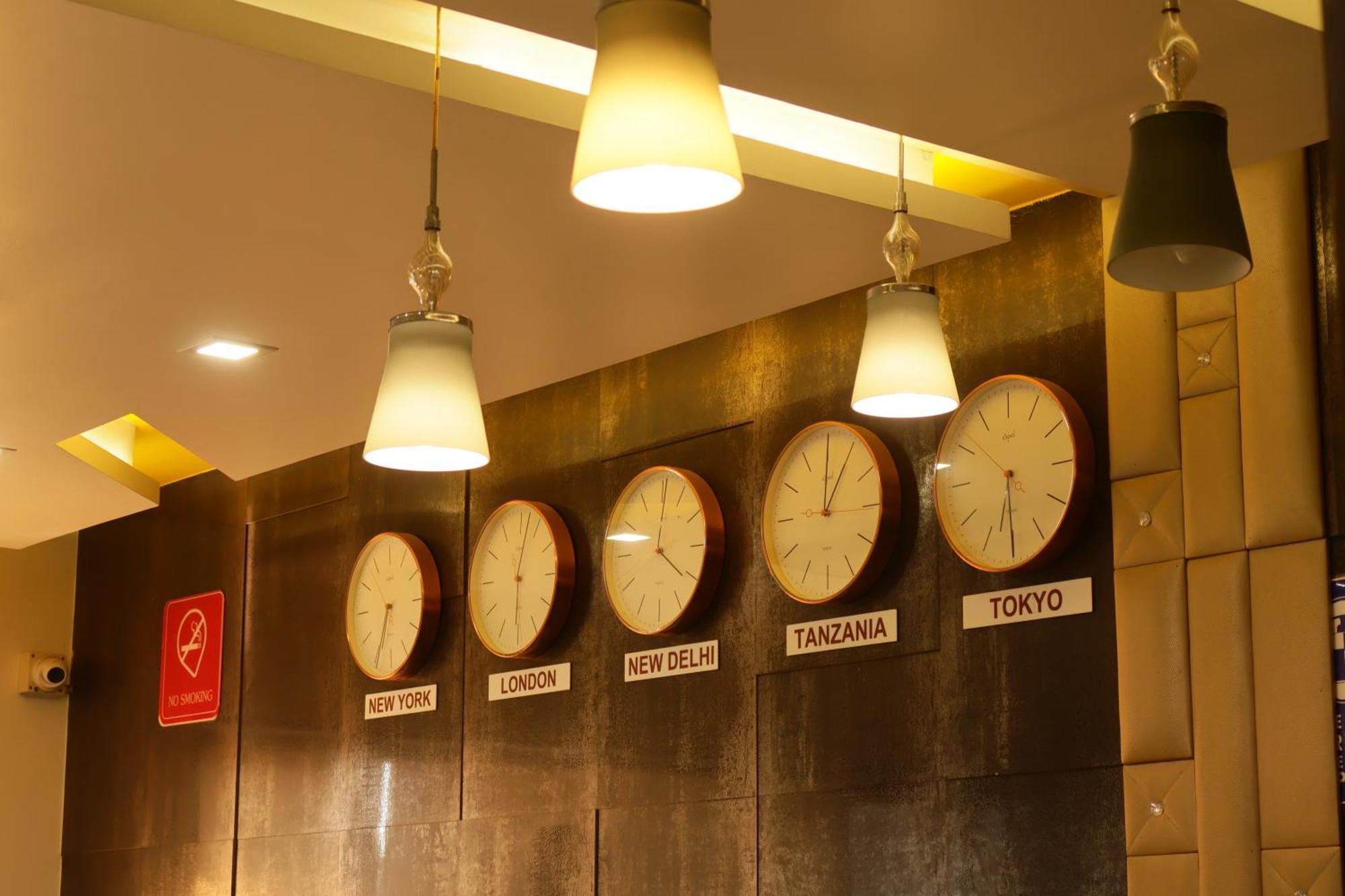 אחמדאבאד Hotel Kabir מראה חיצוני תמונה