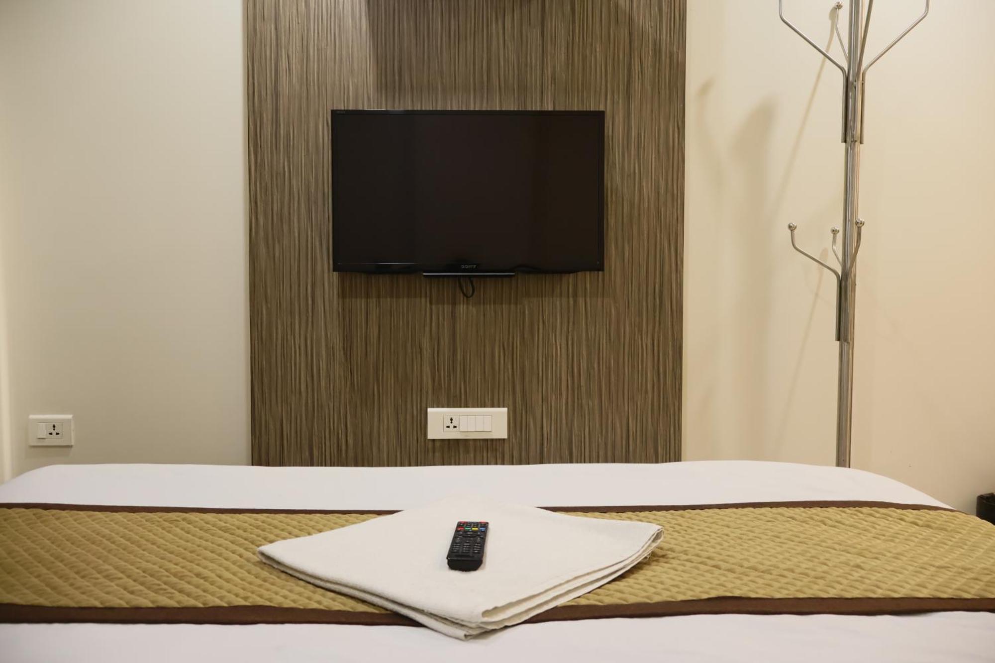 אחמדאבאד Hotel Kabir מראה חיצוני תמונה