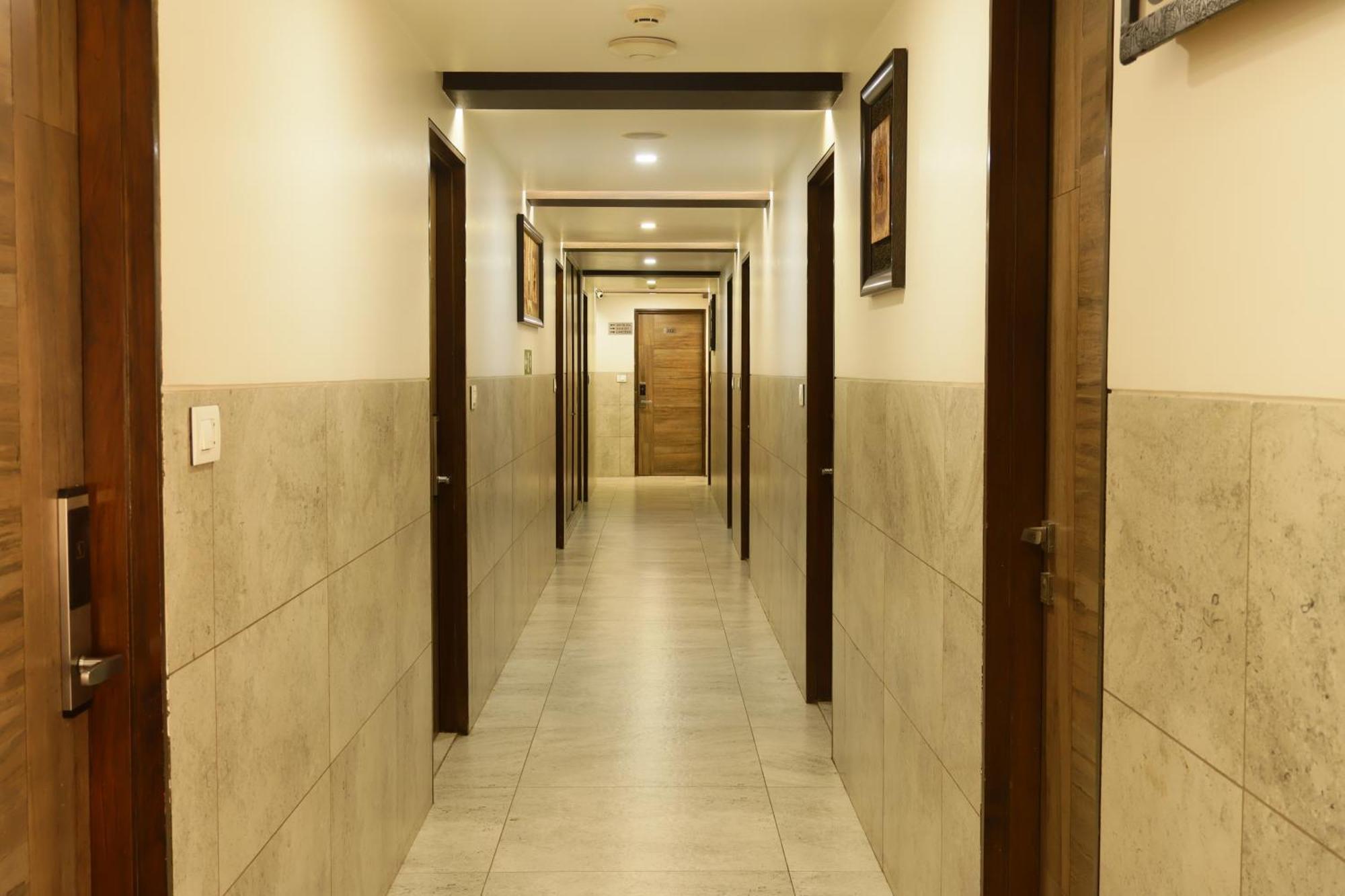 אחמדאבאד Hotel Kabir מראה חיצוני תמונה