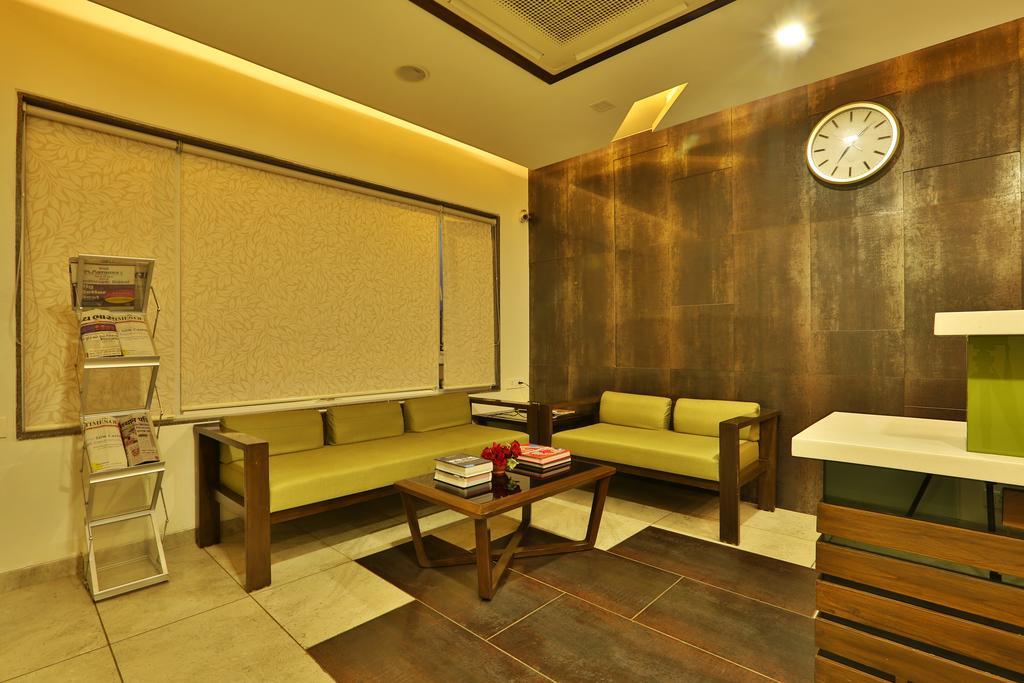 אחמדאבאד Hotel Kabir מראה חיצוני תמונה